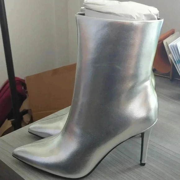 Scoop Women’s Midcalf Stiletto Booties - Picture 3 of 8